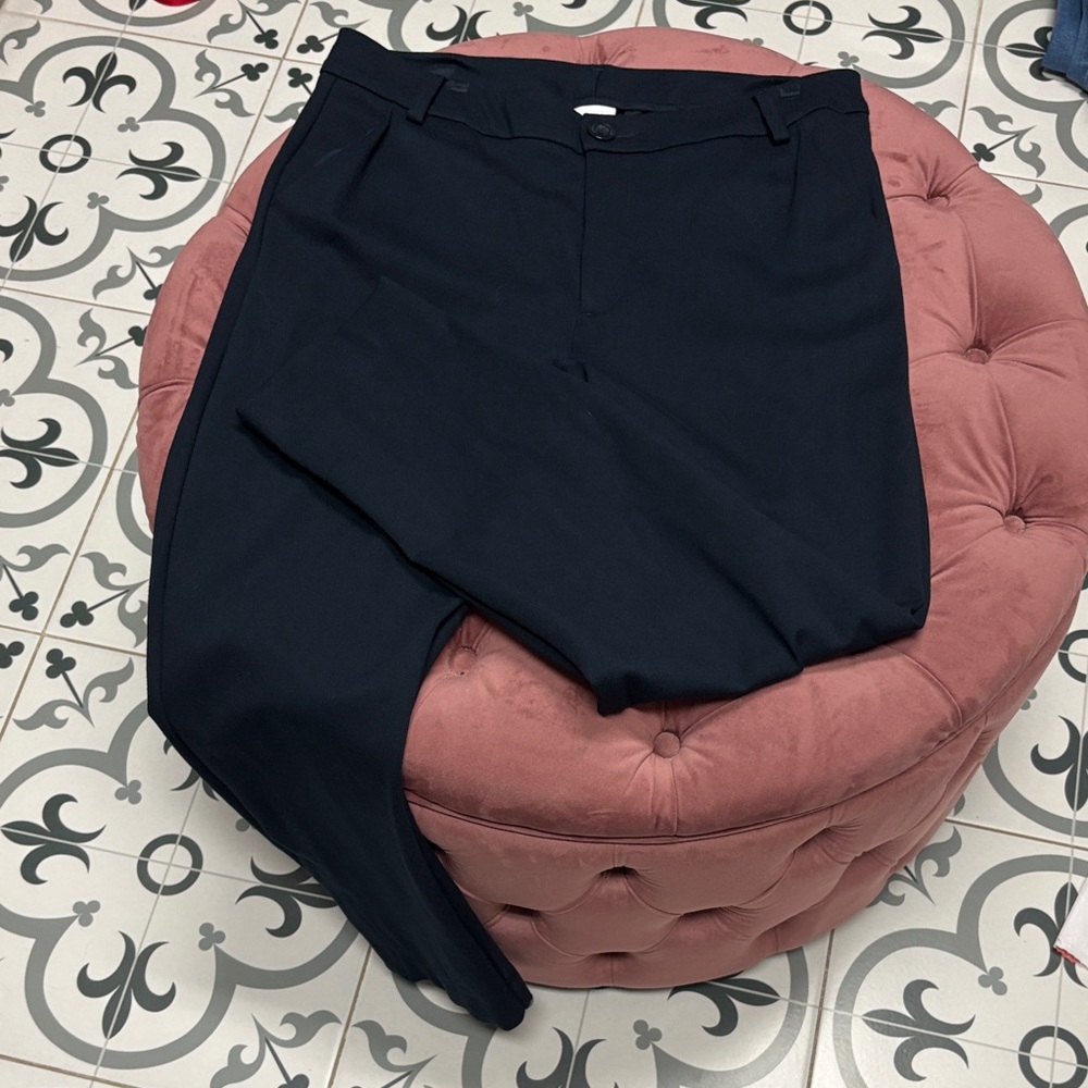 CAbi Women's Navy Blue Skinny Pants - Black